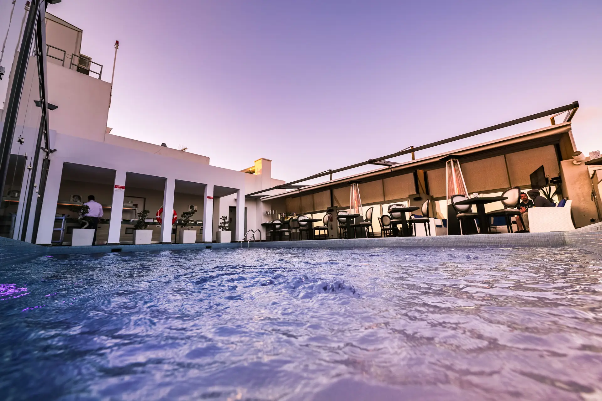 Vale Lounge